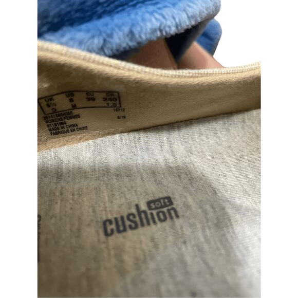 Clarks Women's Cloudsteppers Gold Soft Cushion Flats Sz 8 Metallic Futuristic - Picture 7 of 8